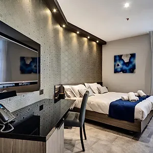 Hotel The District ***